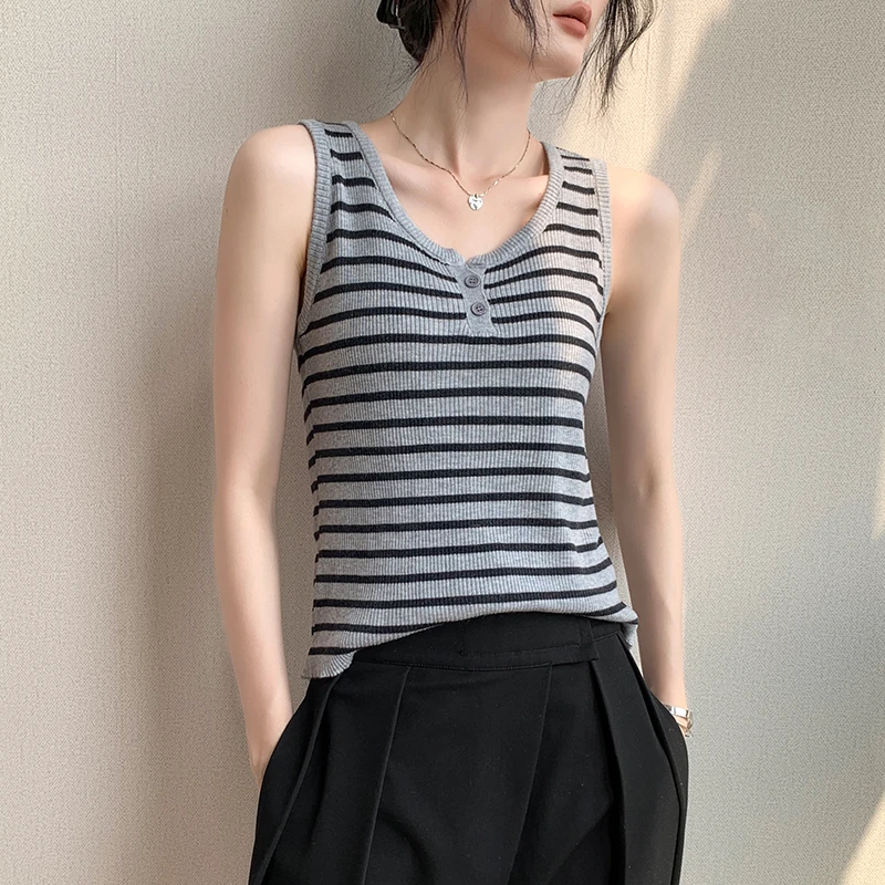 歌倍尚打底针织吊带背心女2025夏季新款修身显瘦无袖内搭竖条上衣