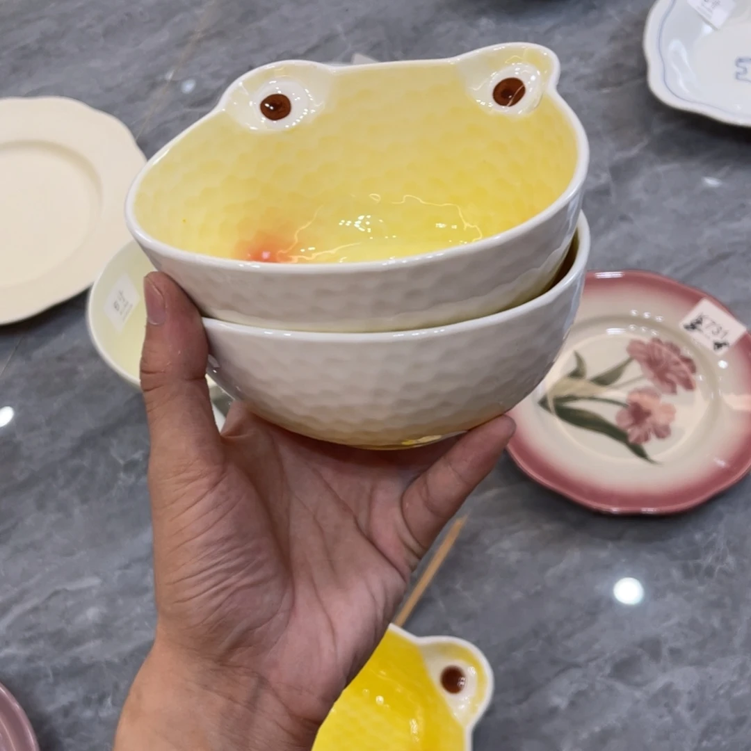陶瓷微瑕餐具介意勿拍，满18飞！