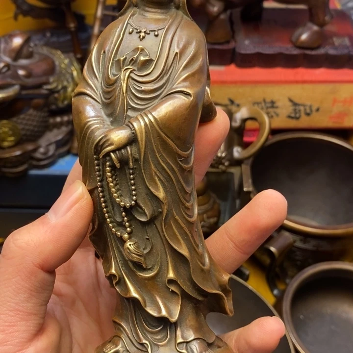 铜器摆件做工精良