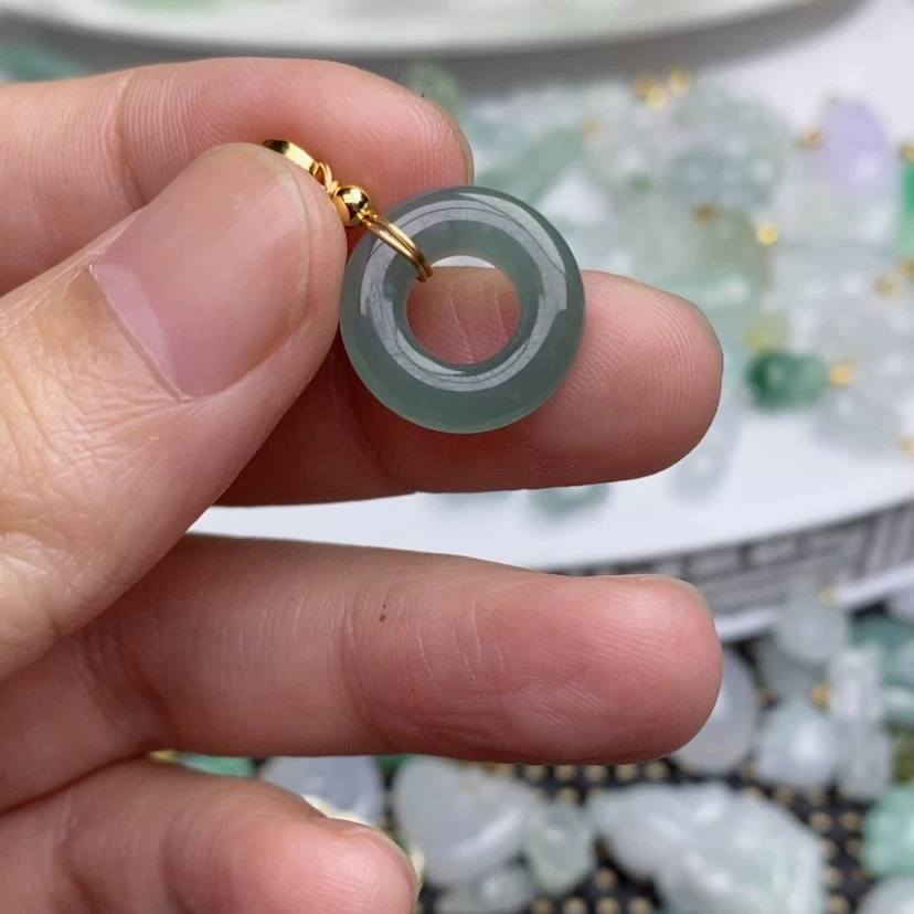 【闪购商品】翡翠吊坠(不含链)未镶嵌甜甜圈