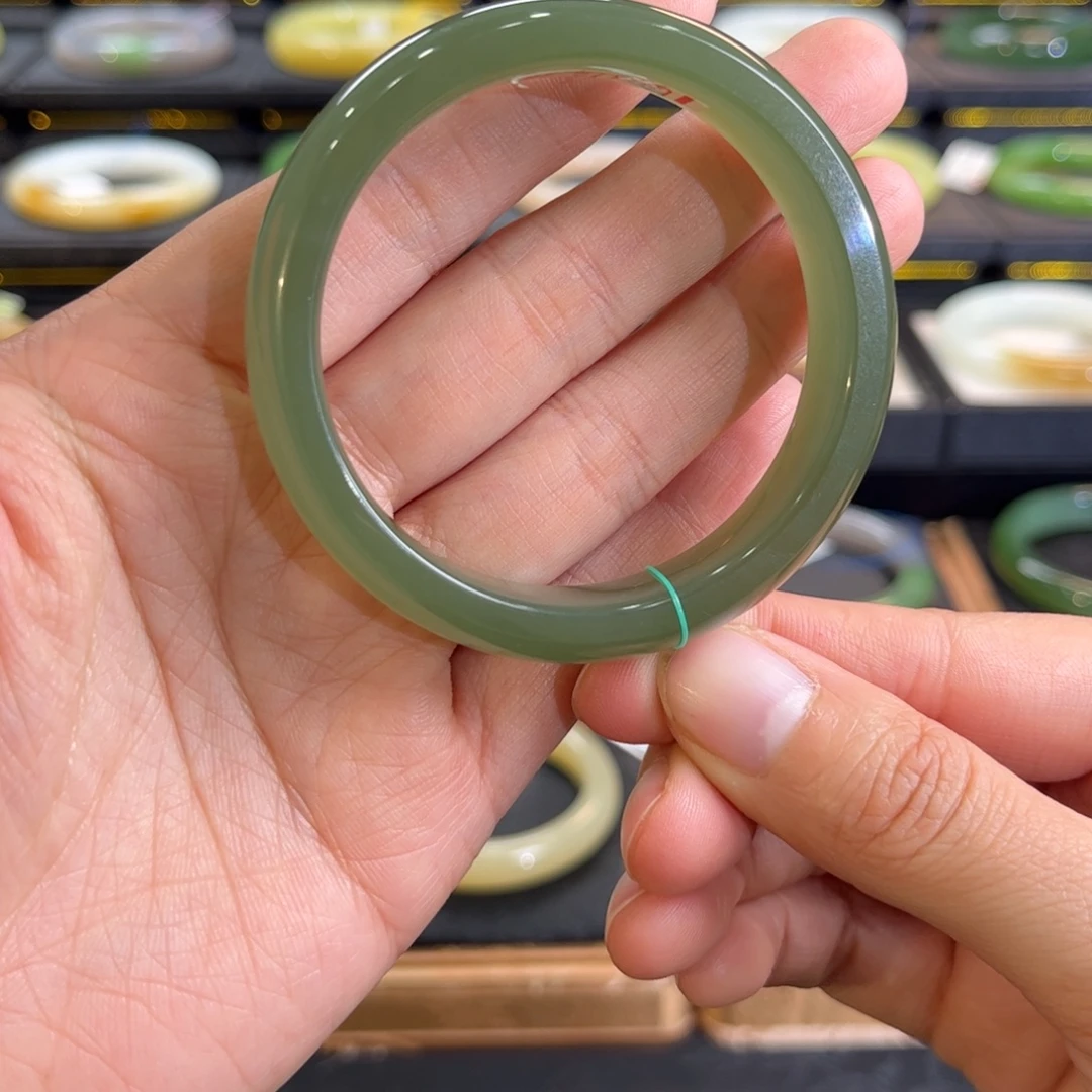 和田玉未镶嵌手镯高冰绿晴53+