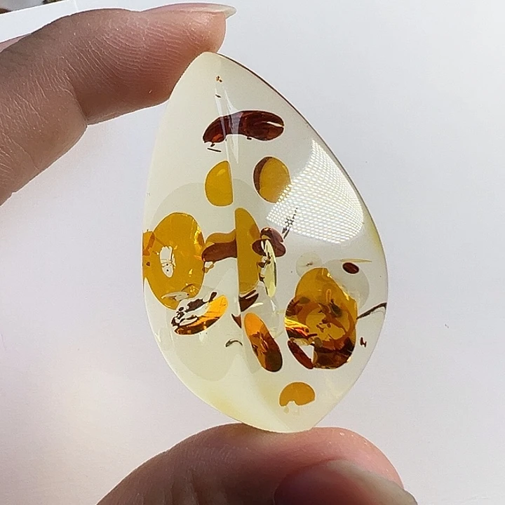 琥珀（花珀）未镶嵌颈饰