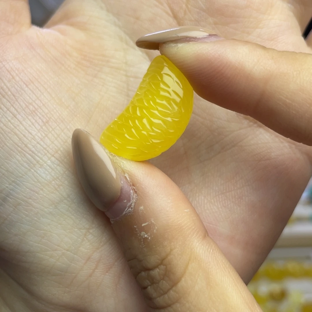 裸石琥珀未镶嵌橘子