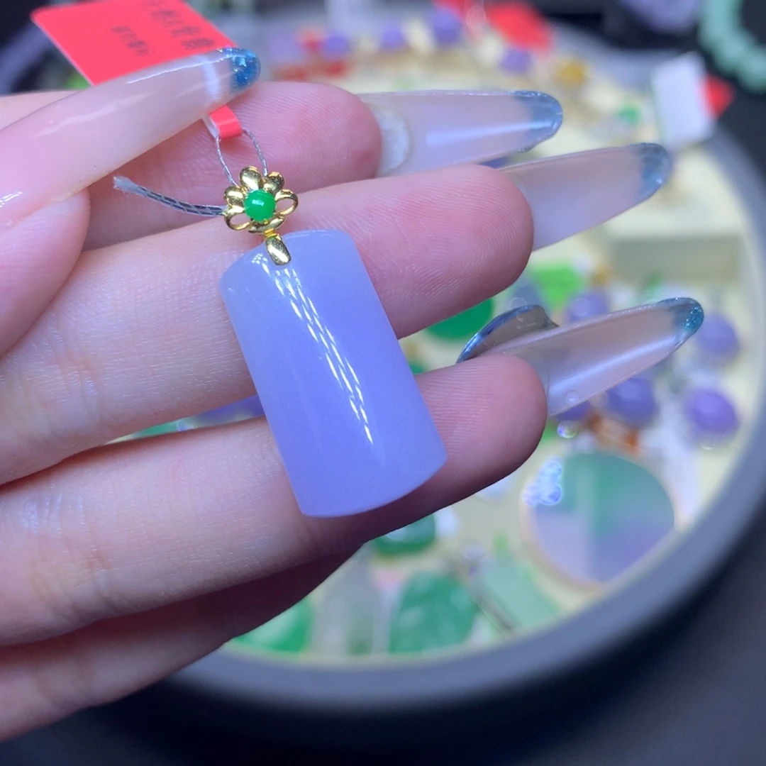 颈饰18K金镶嵌翡翠天然