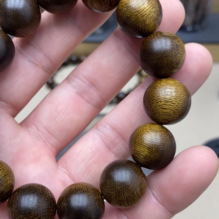 沉香沉香碎屑海南野生猫眼莺歌绿1.6