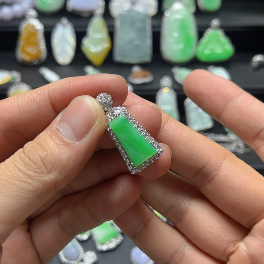 颈饰银S925镶嵌翡翠天然翡翠