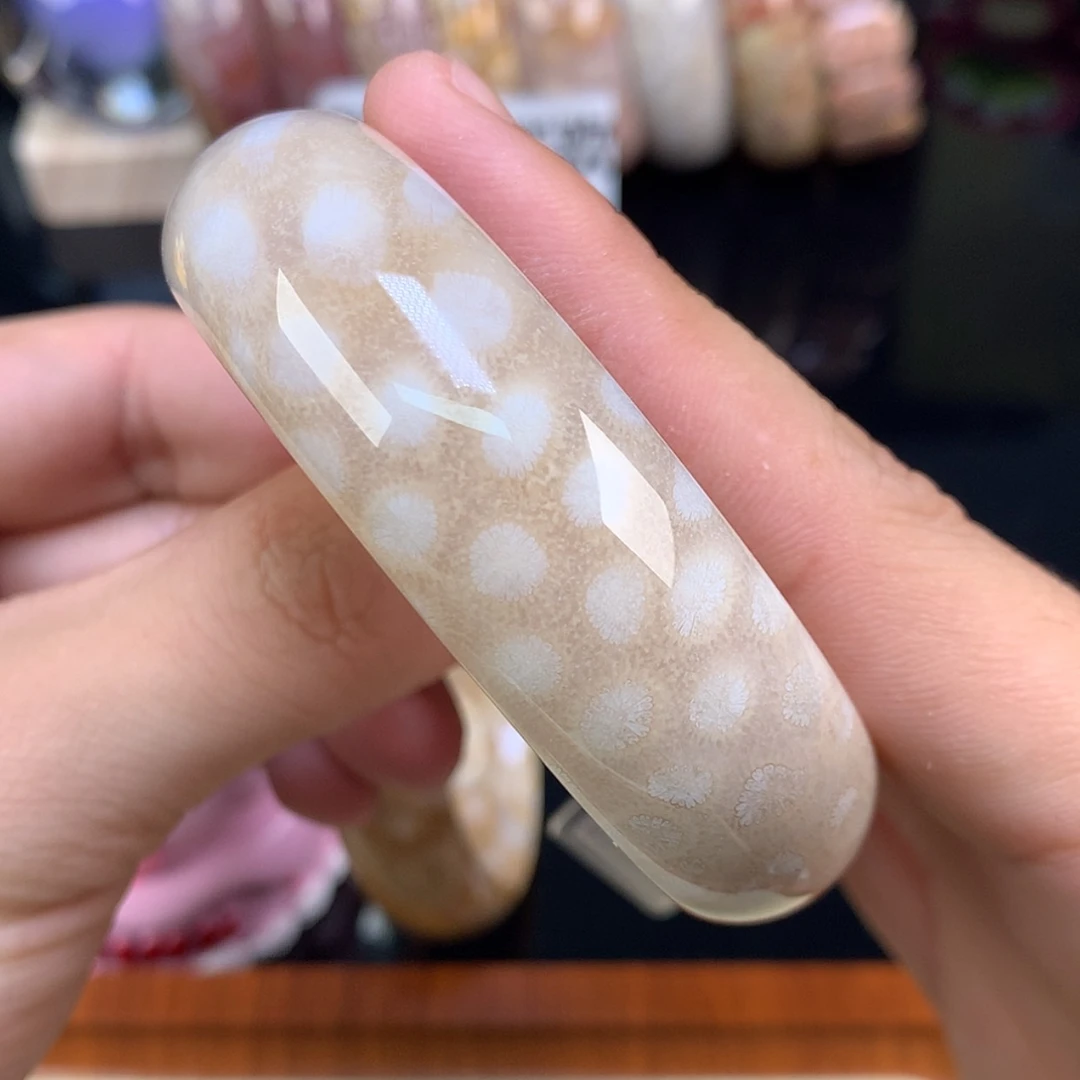 【闪购商品】颈饰未镶嵌硅化珊瑚（珊瑚玉）19号奶白底调57圈