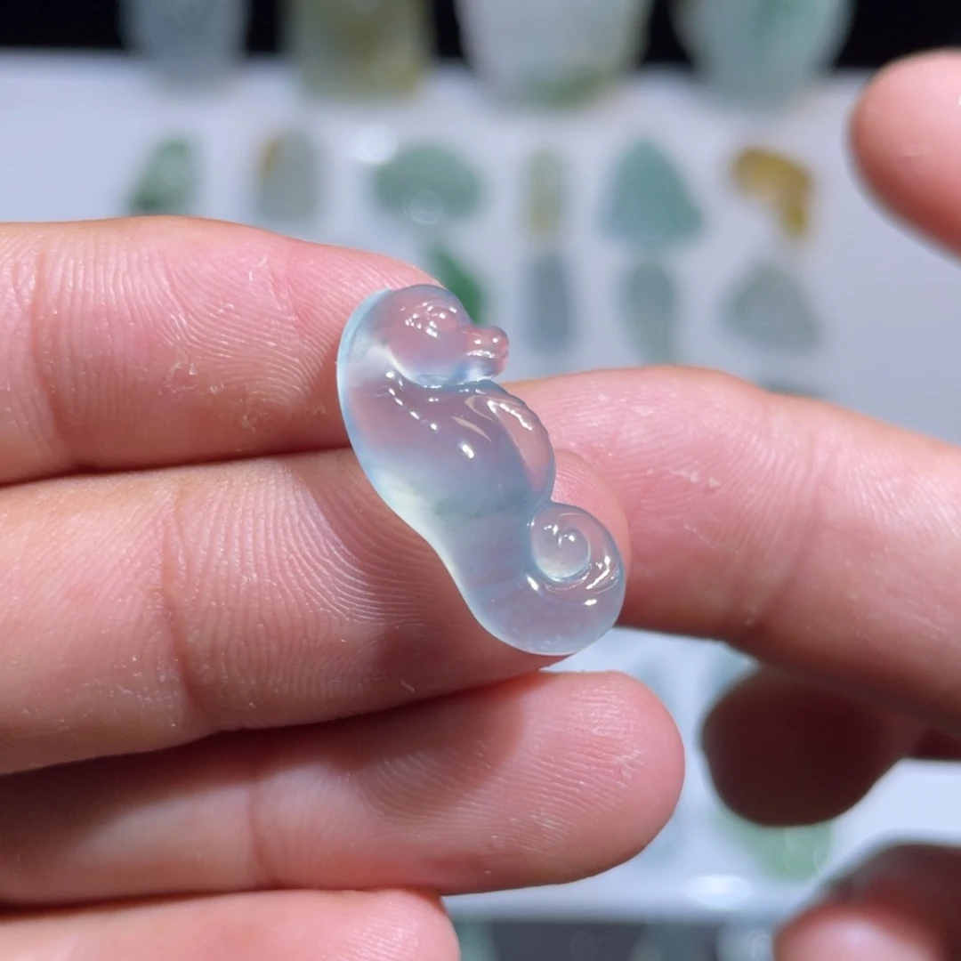 颈饰未镶嵌翡翠海马