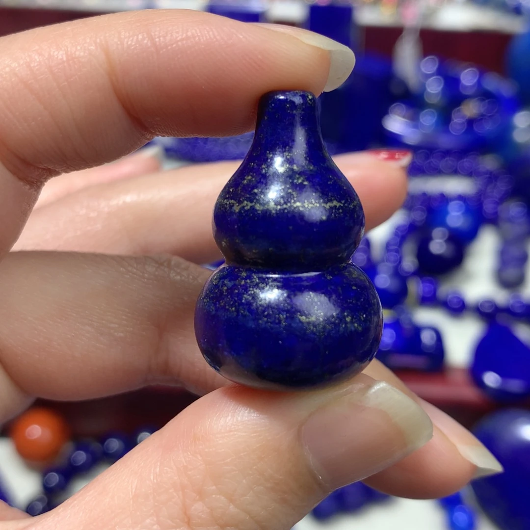 闫***罡青金石未镶嵌挂件