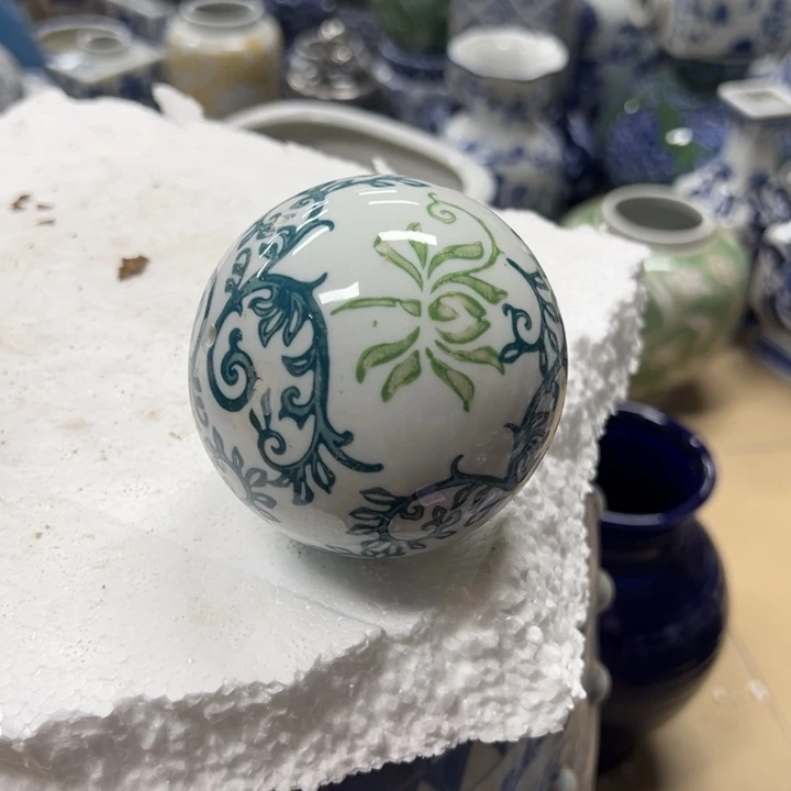 四***爷瓷片微瑕。。。。。。。。。。。。