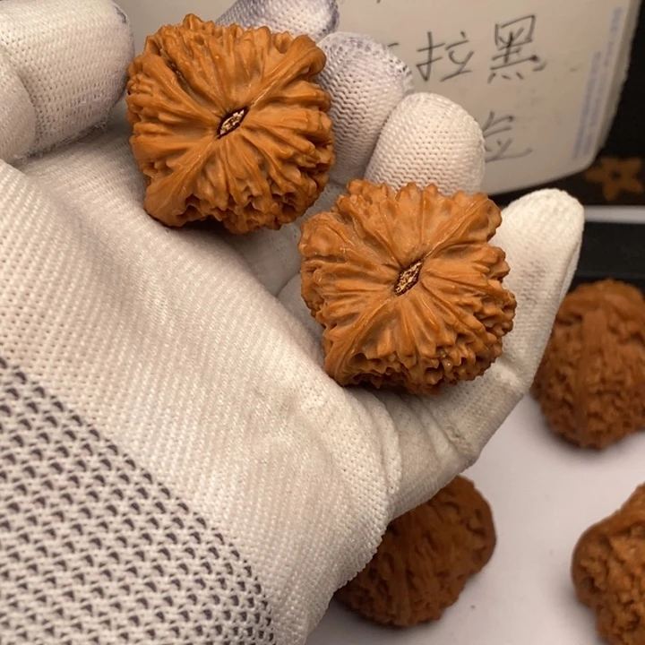 王***蛋文玩核桃把件南疆石39