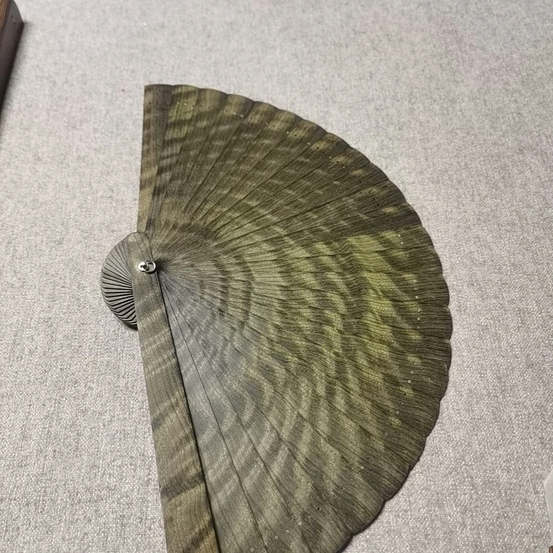 楠木福**满金丝楠木满水波阴沉木18cm折扇