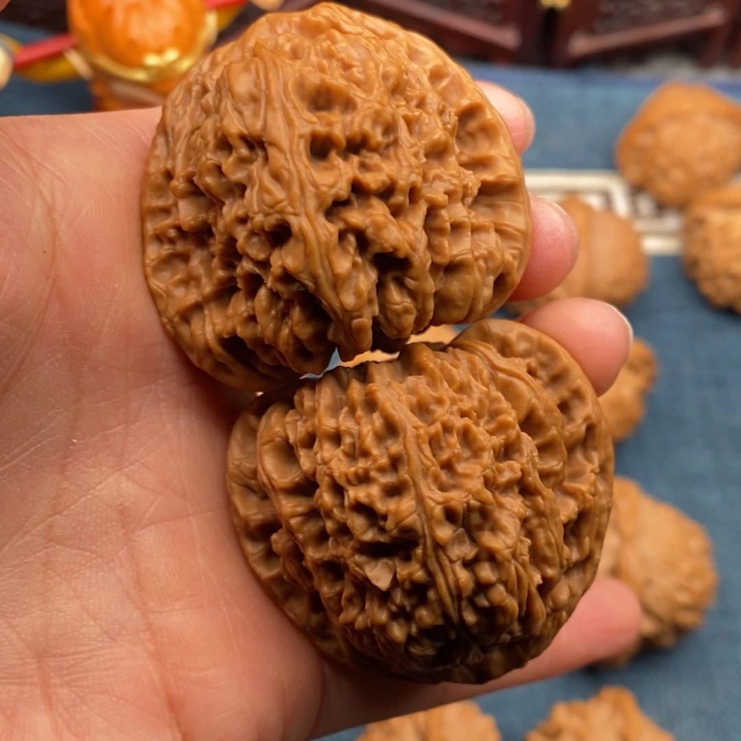 文玩核桃把件45全品毕业高炮南疆