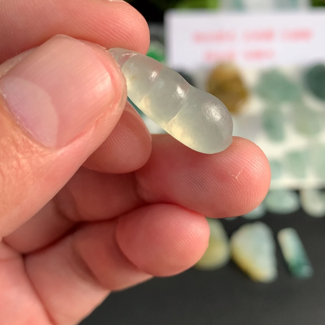定制翡翠未镶嵌翡翠福豆