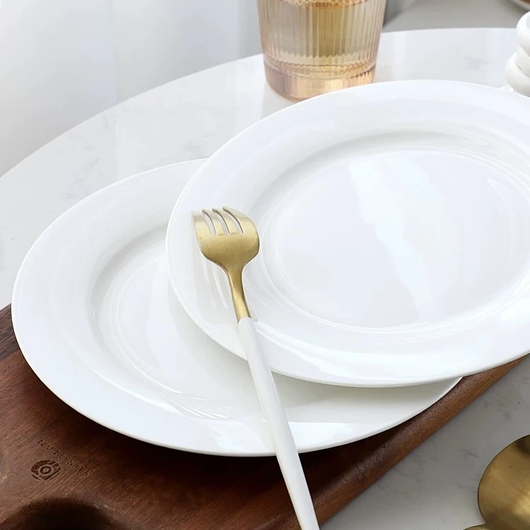 景德镇白瓷盘子