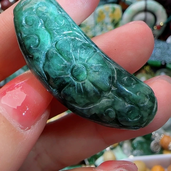 翡翠颈饰未镶嵌天然A货83
