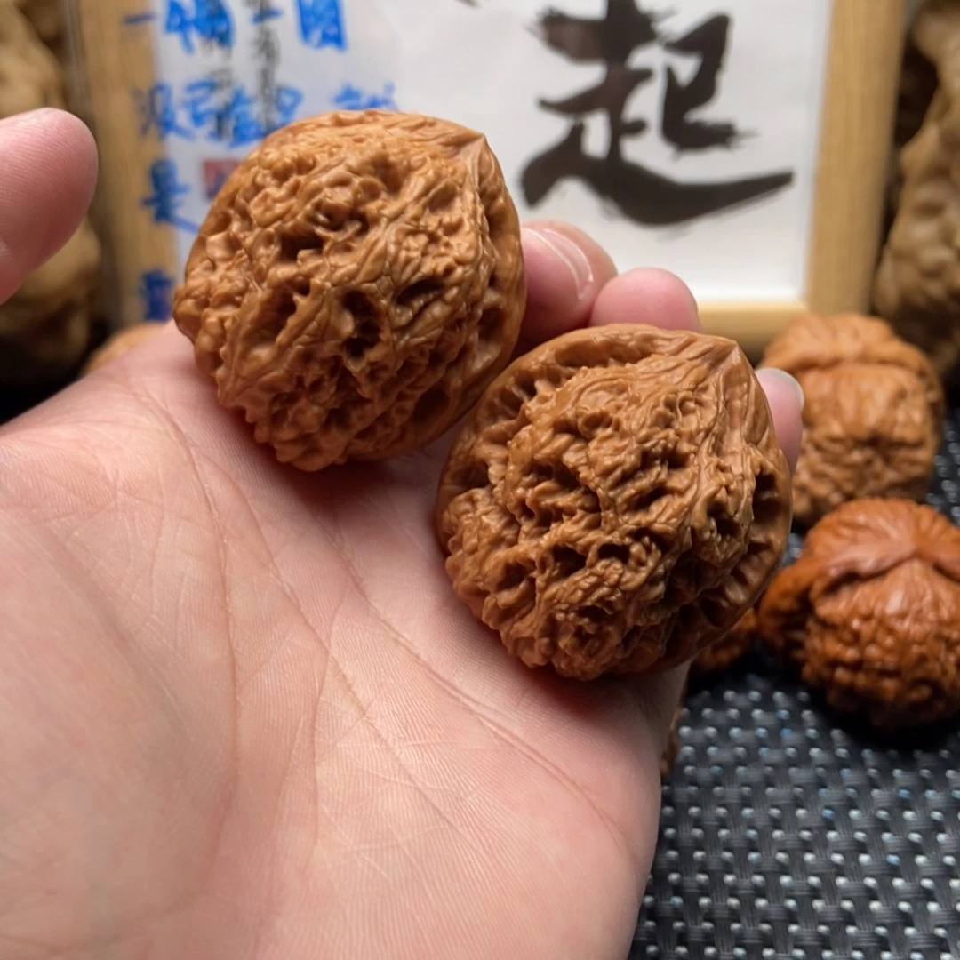 文玩核桃吊坠39千佛山