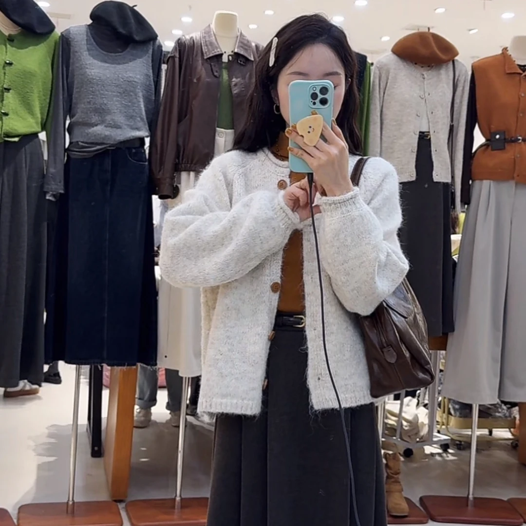 【鞠子Juzi】8897#法式温柔晚晚亮片复古圆领卷边毛衣外套（长约55）