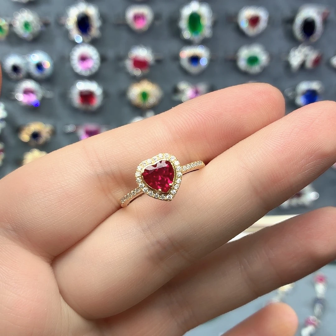 925银培育鸽血红色宝石