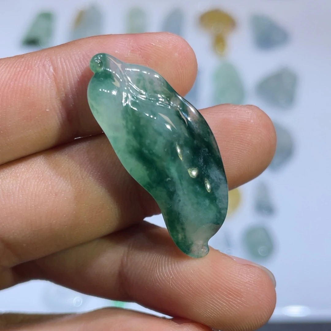 颈饰未镶嵌翡翠随形叶子