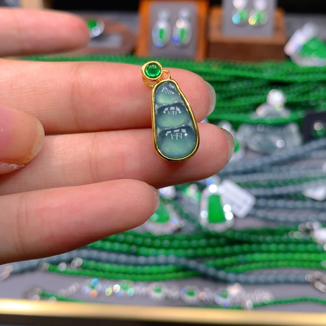 翡翠戒指未镶嵌天然翡翠