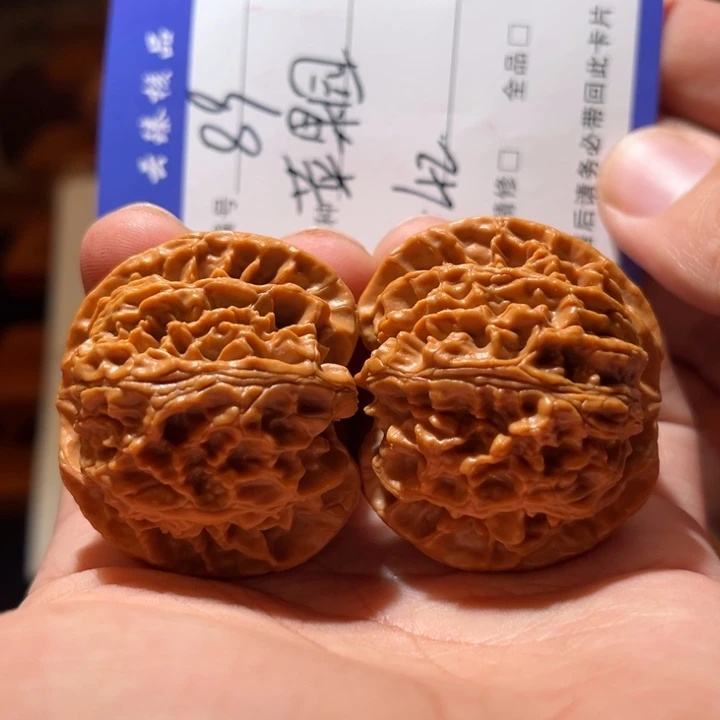 文玩核桃吊坠文玩