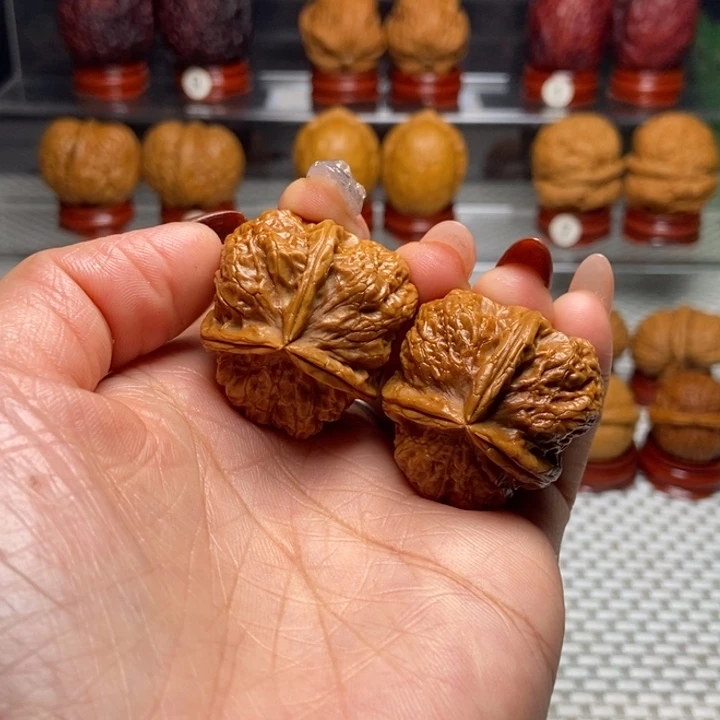 把件文玩核桃37小磐石三棱