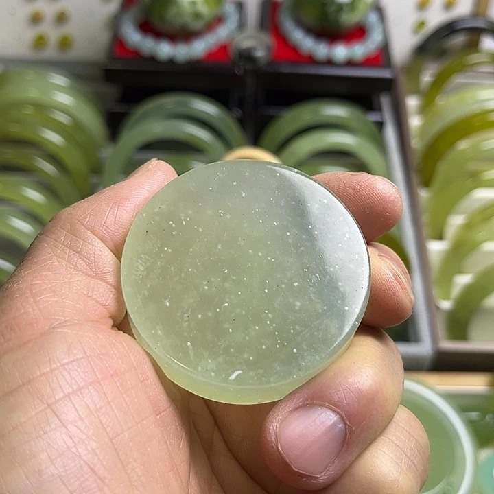 合金蛇纹石玉颈饰