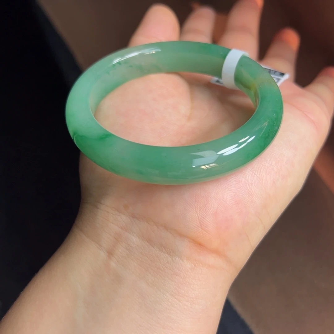 石英质玉手镯未镶嵌非洲翠5556