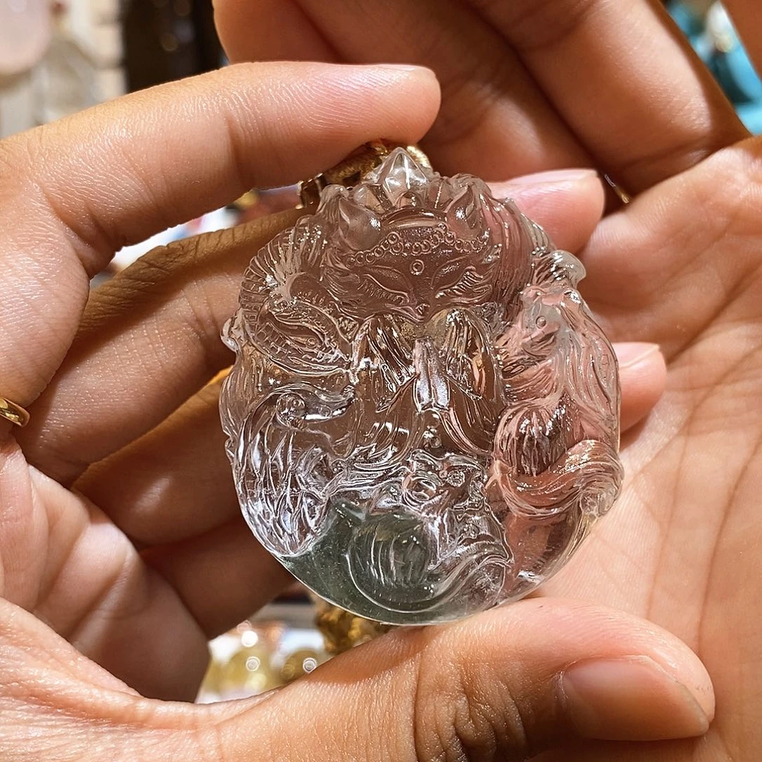 伊***1未镶嵌颈饰水晶水晶