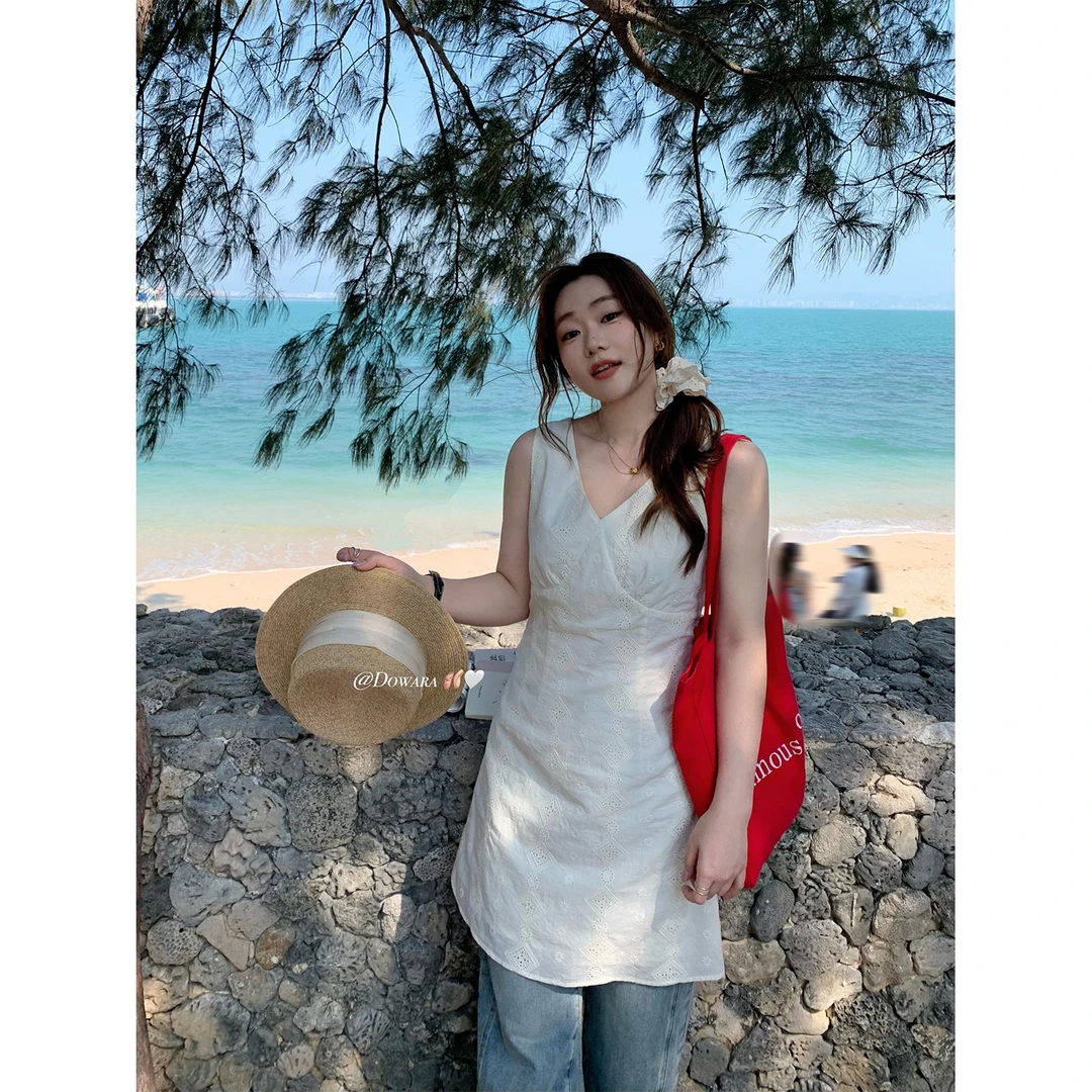 现货大婉酱微胖定制法式V领无袖叠穿背心裙女春季收腰茶歇裙6601D