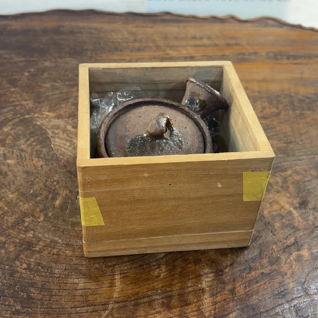 清***味非常美丽漂亮的物品壶