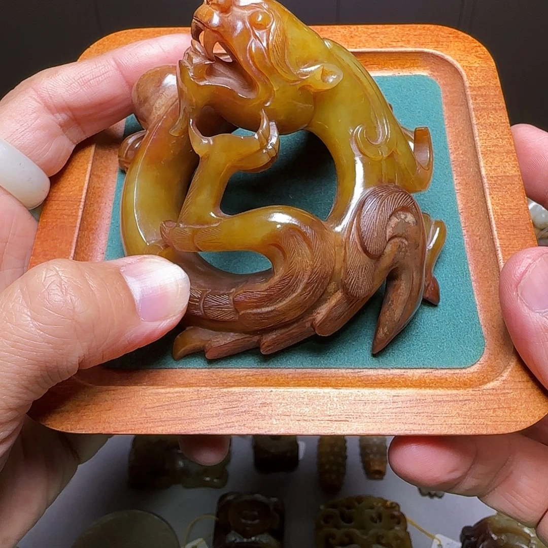 汉***宫和田玉未镶嵌挂件