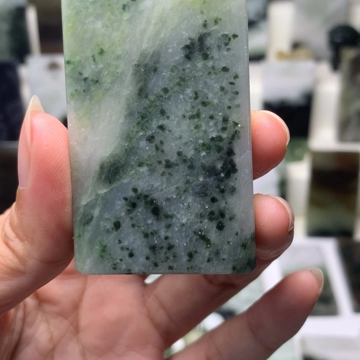葫***芦独山玉未镶嵌颈饰