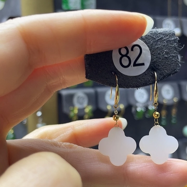 和田玉18K金镶嵌耳饰