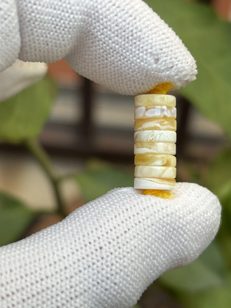 4085天然蜜蜡琥珀直切隔片8.1x1.9mm