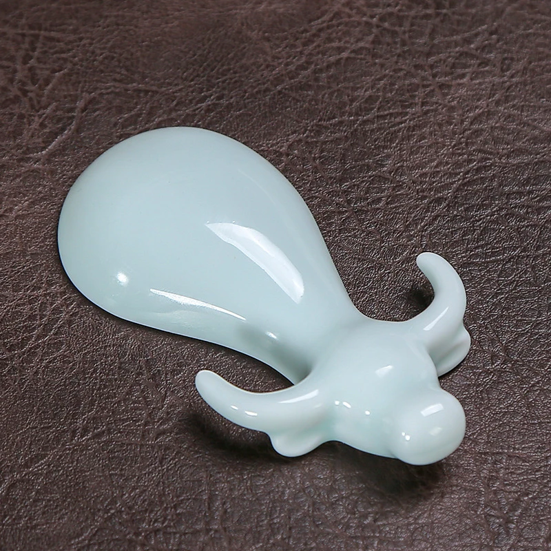 小祥牛青瓷茶宠摆件招财精品青瓷功夫茶具零配件茶道茶玩