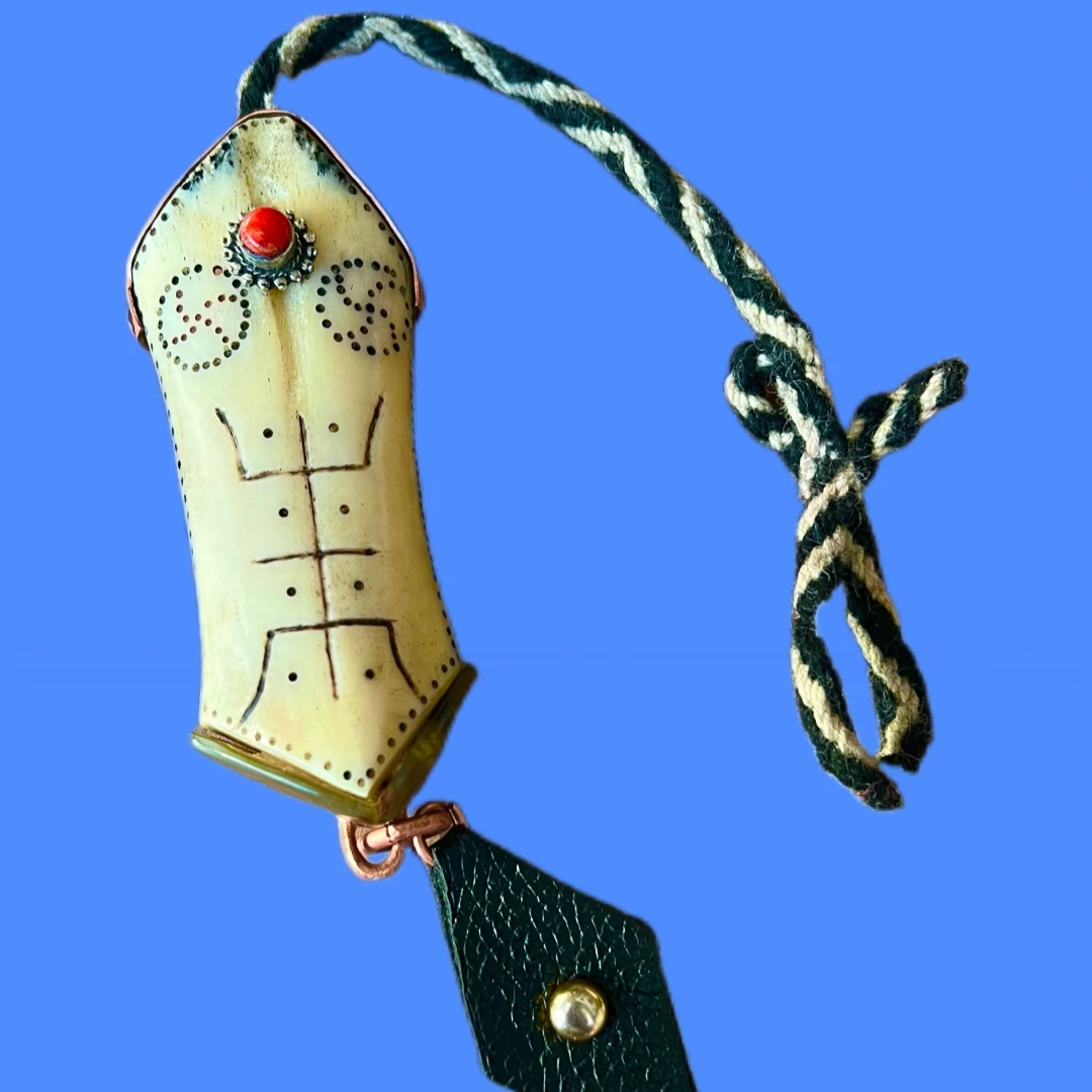 黑牛毛和白羊毛编织乌尔朵民族手工艺品绳饰品挂饰钥匙扣纯银