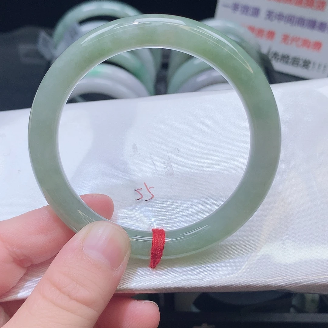 翡翠未镶嵌手镯524
