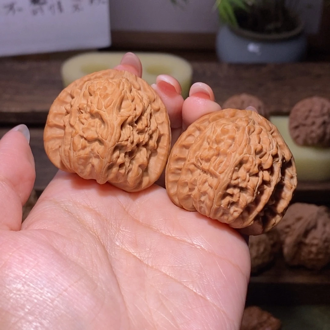 y***y吊坠文玩核桃全品40三角白