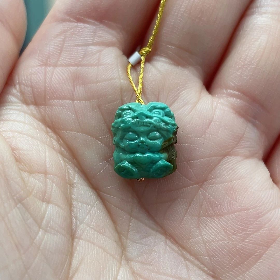 绿松石颈饰未镶嵌