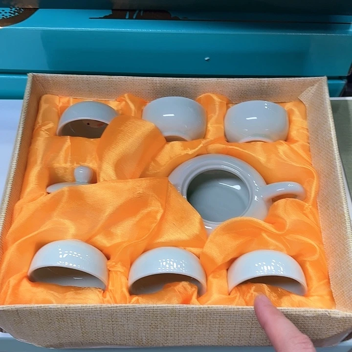 孤品茶具套装等。