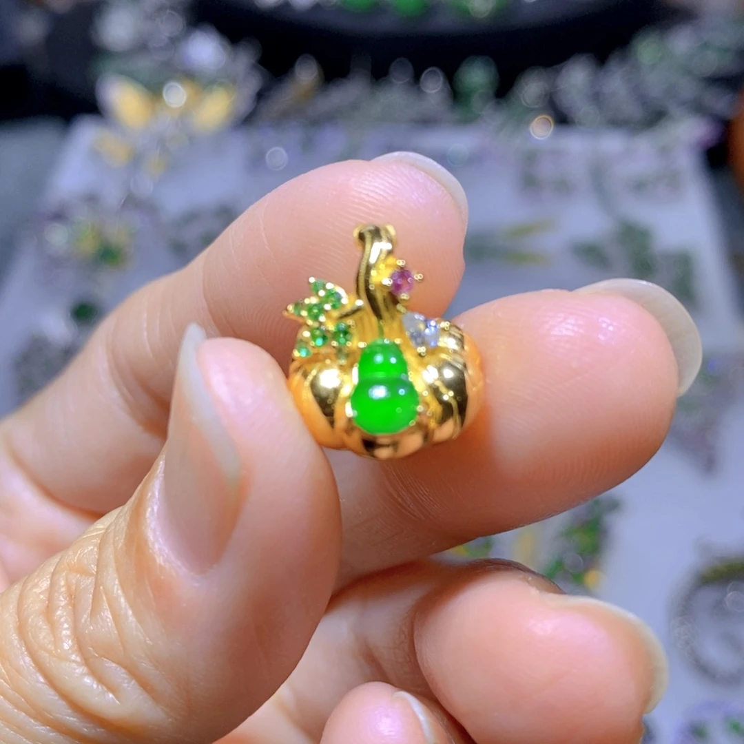 翡翠颈饰银S925镶嵌天然翡翠