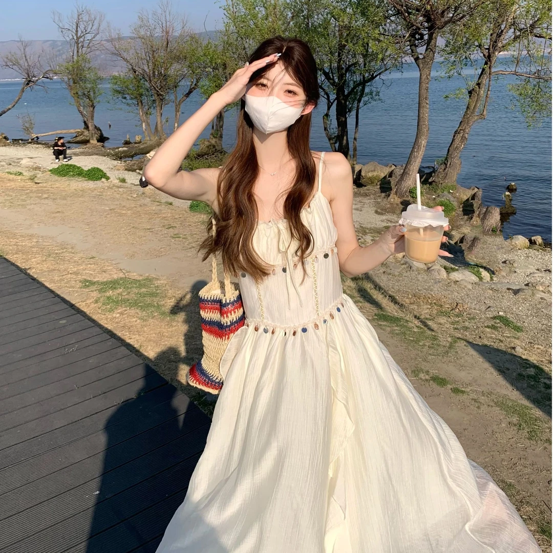 2025夏季新款法式复古收腰显瘦设计感亮片吊带裙连衣裙民族风女装