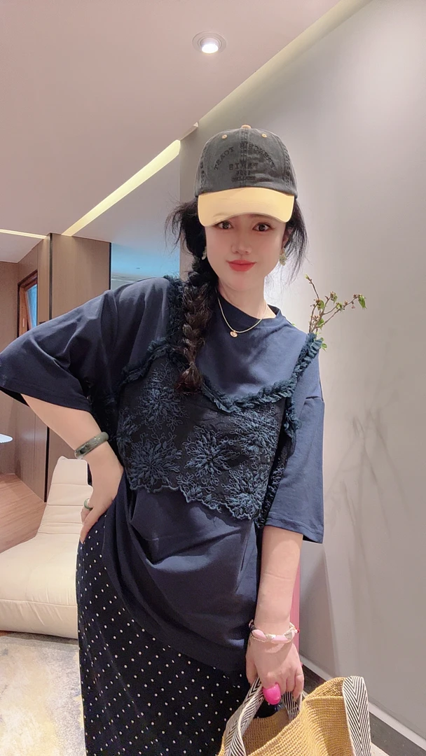 Chouduoduo“绽放”夏季新潮不规则蕾丝拼接宽松休闲气质女款T恤