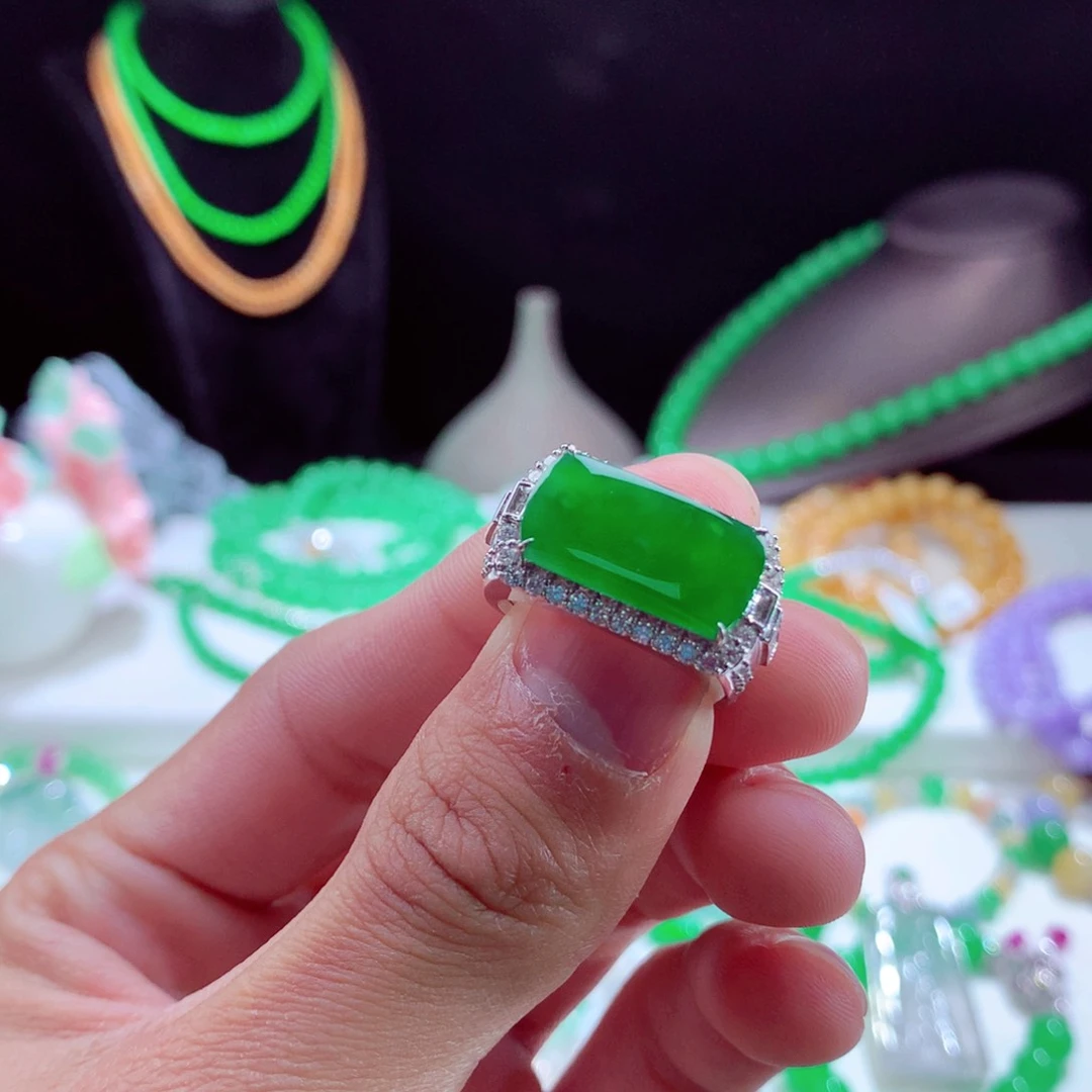 翡翠手链未镶嵌马鞍戒指