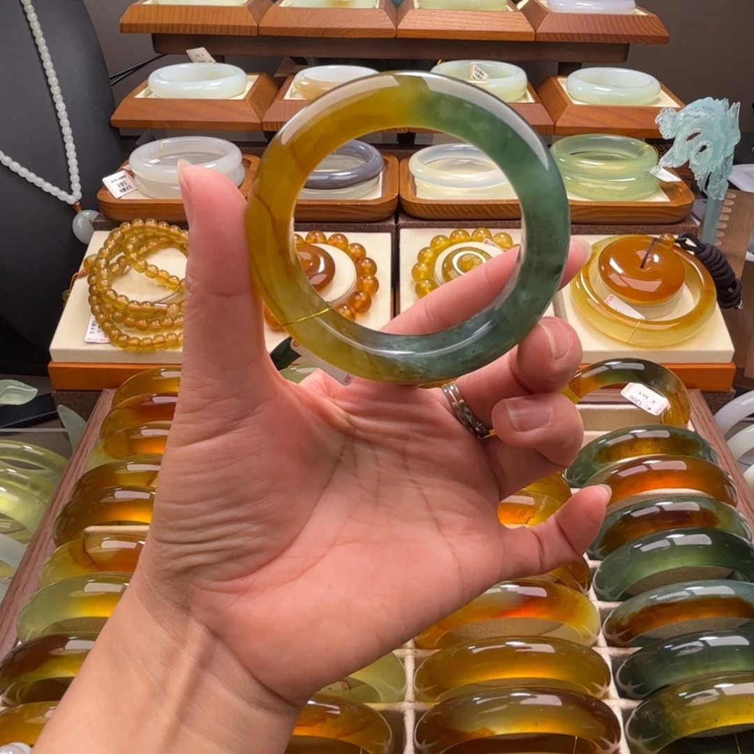 蛇纹石玉未镶嵌手镯56