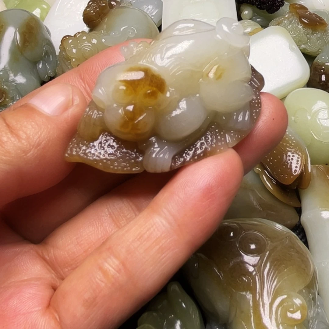 和田玉吊坠(不含链)未镶嵌悟*