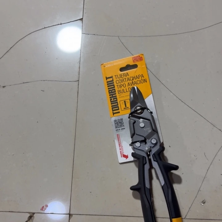 气***前闪购五金配件实拍