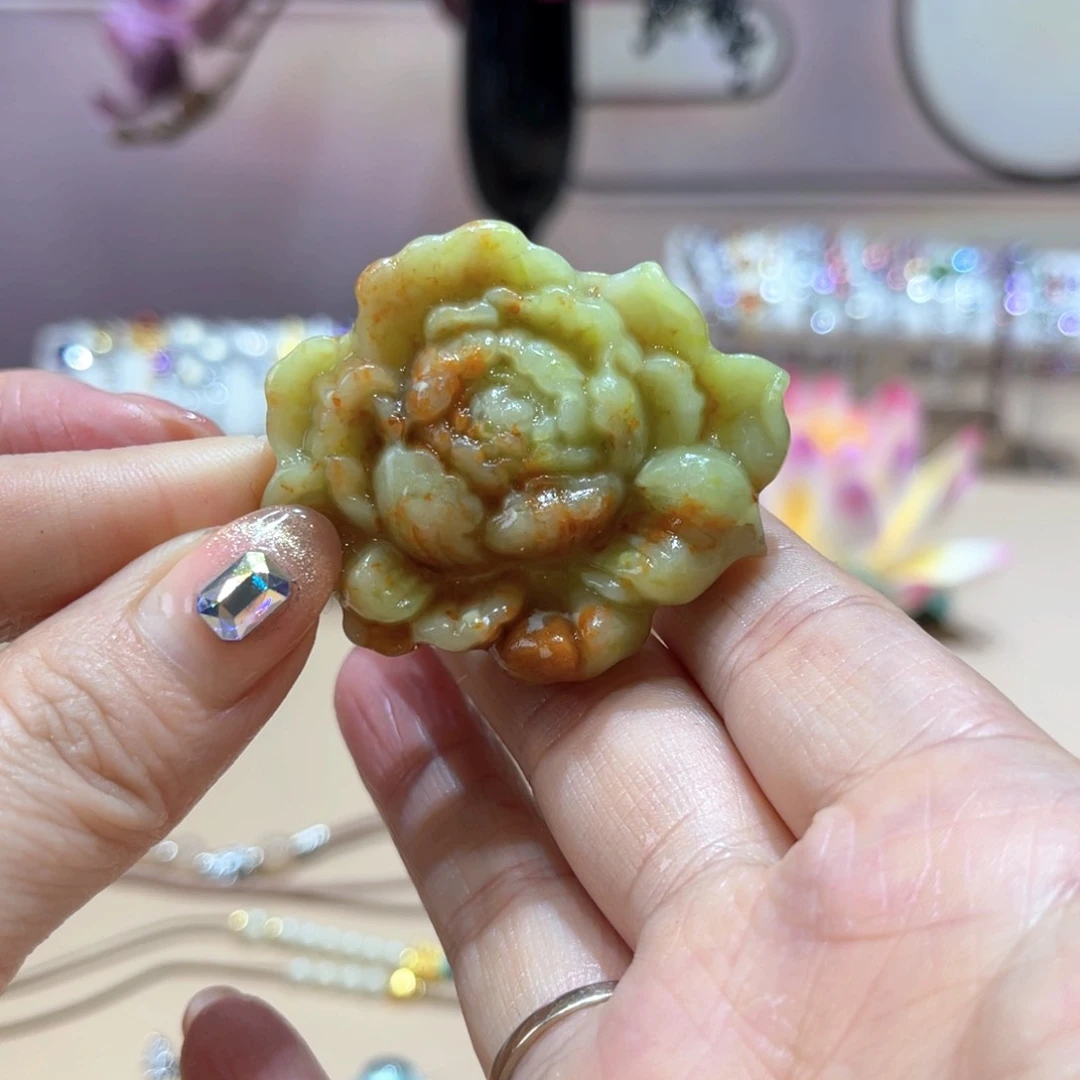 岫玉颈饰未镶嵌手镯